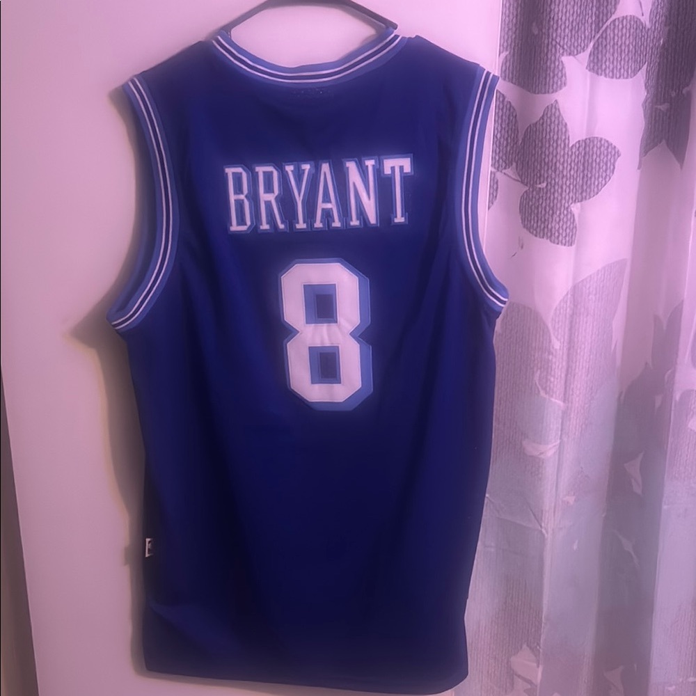 Kobe Bryant Los Angeles Lakers jersey #8 size M
